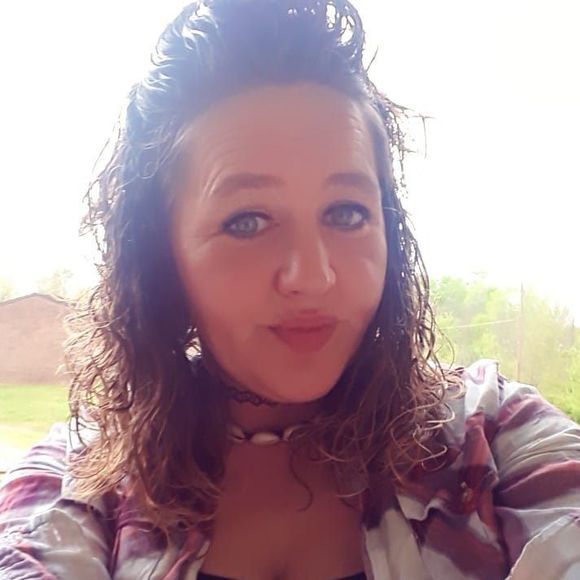 Meet your Posher, Ashley - Picture 1 of 1